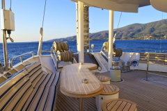 Running_on_wavers_interior - 7
