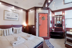 Running On Waves Cabins - 2