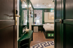 Running On Waves Cabins - 5