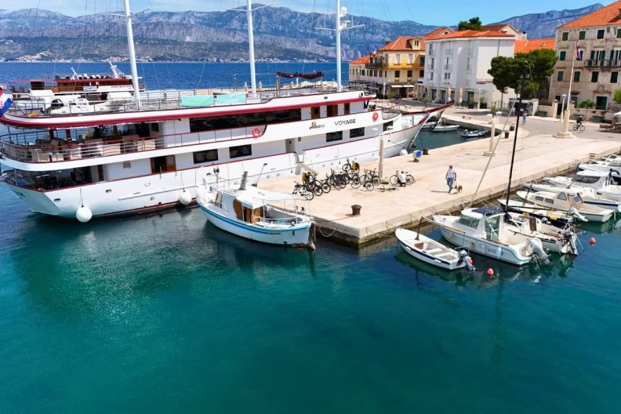 Croatia’s South Dalmatia Islands Bike and Boat Tour (Trogir – Trogir)